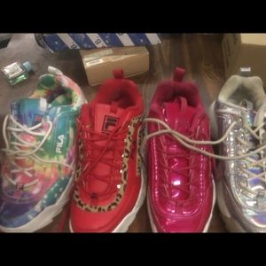 LOT OF WOMEN FILA SNEAKERS